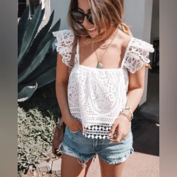 Endless love ⭐️Vici white ruffle top M - Picture 3 of 16